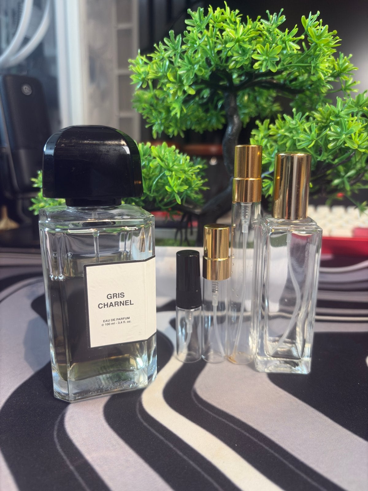 BDK - Gris Charnel Sample/Decant/Tester, Sieraden, Tassen en Uiterlijk, Uiterlijk | Parfum, Ophalen, Zo goed als nieuw