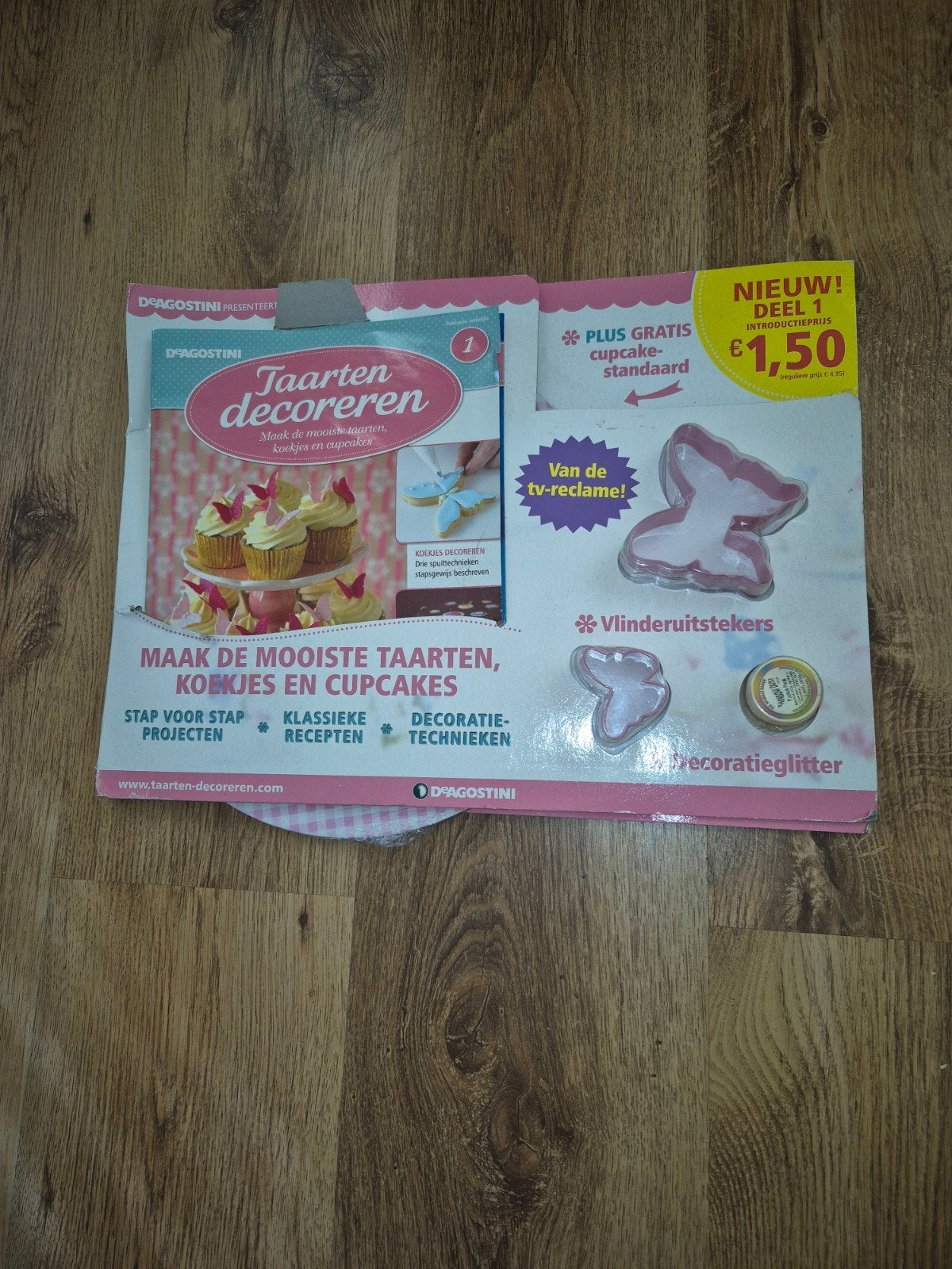 Taarten decoreren boek met vlinderuitstekers en glitter, Ophalen of Verzenden, Nieuw, Taarten of Cupcakes, Boek of Tijdschrift