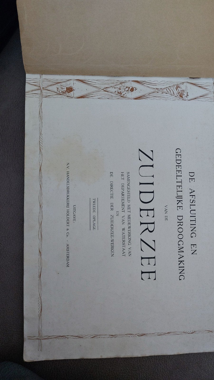 De Afsluiting en Gedeeltelijke Droogmaking van de Zuiderzee, Boeken, Ophalen, 20e eeuw of later, Gelezen, Departement van Waterstaat en Directie der Zuiderzeewerken