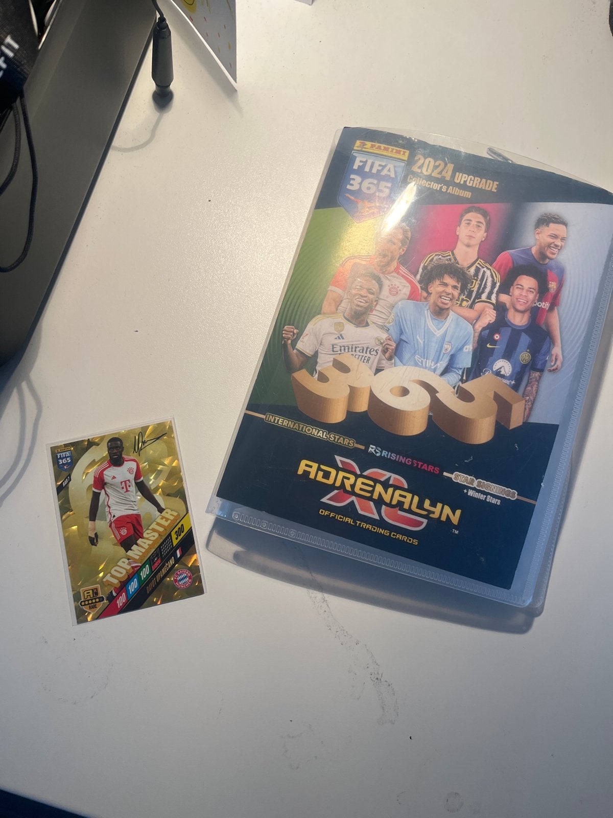 Panini FIFA 365 Adrenalyn XL 2021 Upgrade Album + Kaarten, Ophalen of Verzenden, Zo goed als nieuw, Meerdere plaatjes