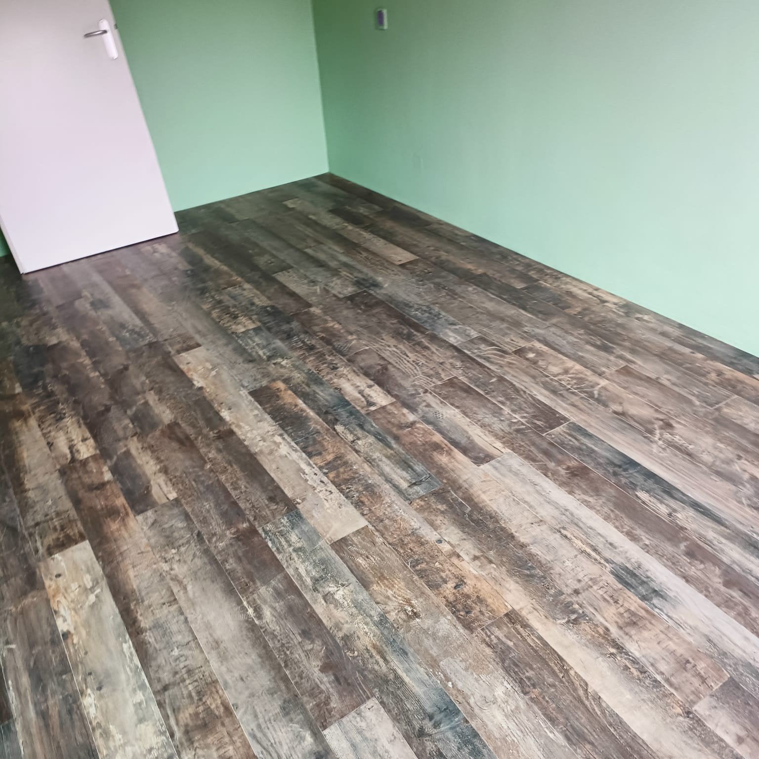 Laminaat leggen vloer klik PVC visgraat plinten, Huis en Inrichting, Ophalen of Verzenden