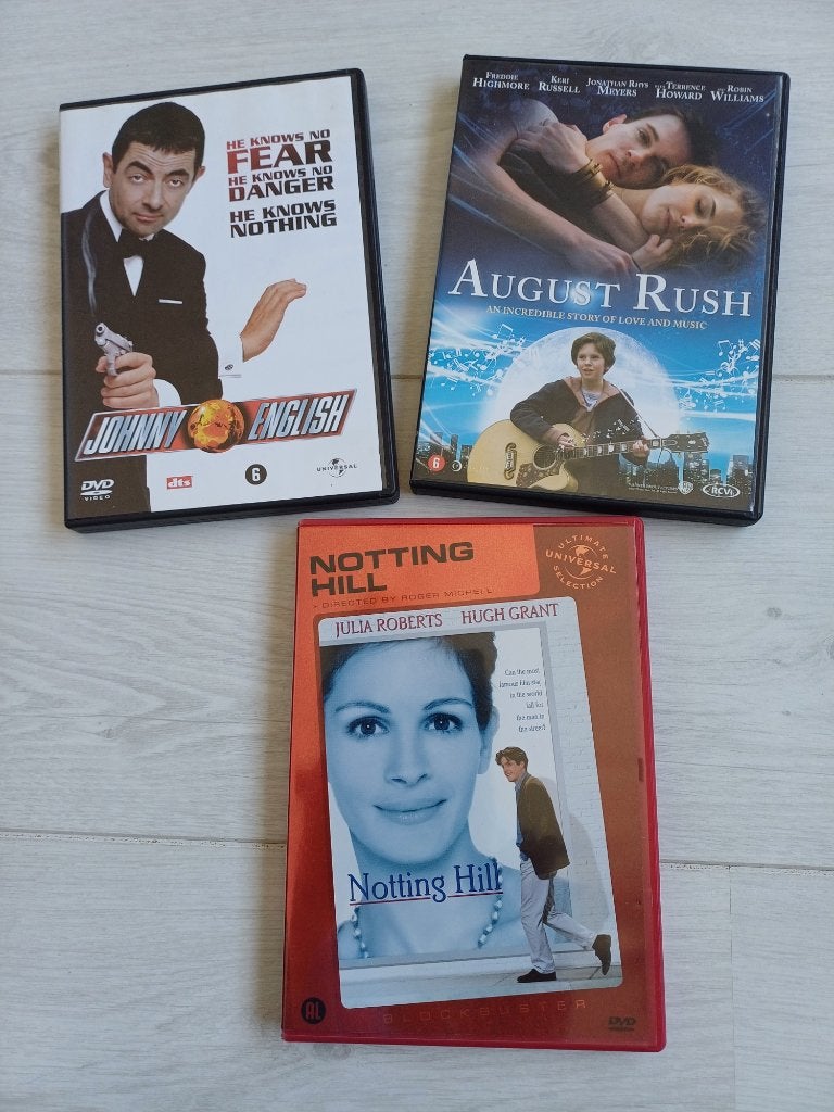 3 dvd's Johnny English, Notting Hill, August Rush, Alle leeftijden, Ophalen of Verzenden, Zo goed als nieuw, Overige genres