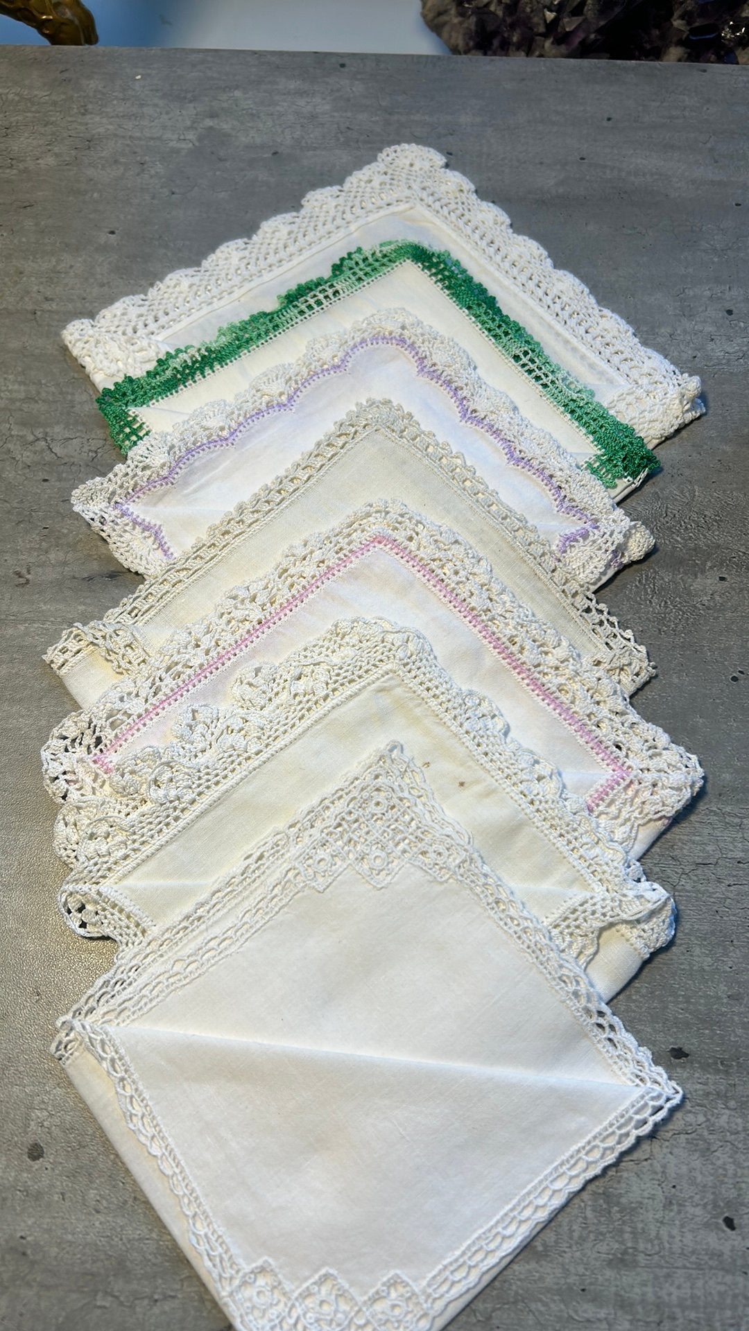 7 antieke zakdoek/kleed met gehaakte omranding, handgemaakt, Ophalen of Verzenden