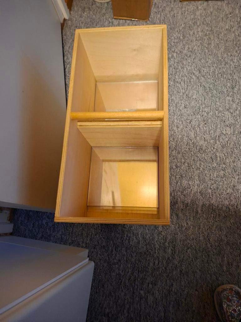 2 pennen  bakken  met kunststof plaatjes waar je pennen  op, Ophalen of Verzenden, Gebruikt, Balpen, Overige merken