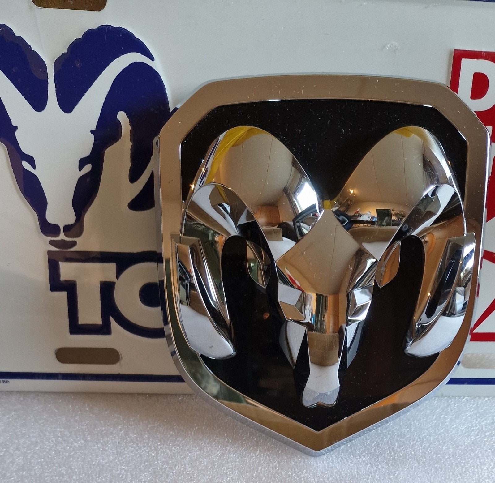 Dodge RAM Chrome Badge NIEUW OEM MOPAR (2013+), Auto-onderdelen, Overige Auto-onderdelen, Ophalen of Verzenden, Nieuw, Amerikaanse onderdelen