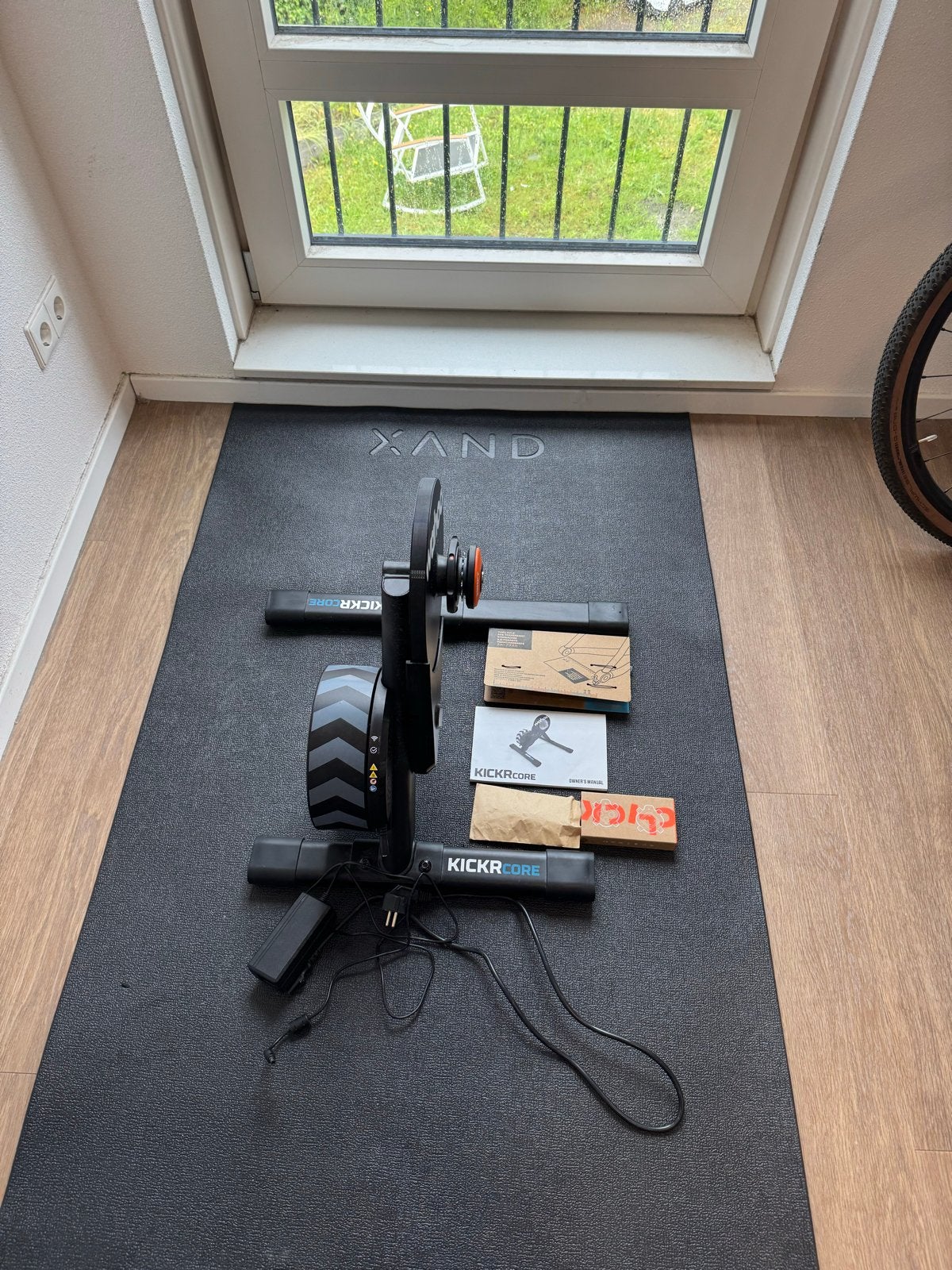 Wahoo Kickr Core 2 Smart Trainer met Zwift Click & Cog, Sport en Fitness, Wielrennen, Ophalen, Zo goed als nieuw, Overige typen