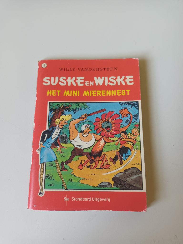 MINI SUSKE en WISKE, Boeken, Stripboeken, Gelezen, Willy van der steen, Eén stripboek, Ophalen of Verzenden