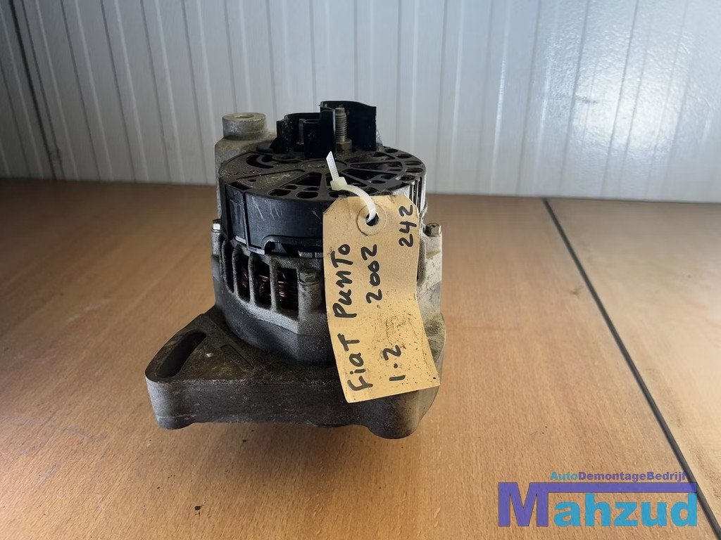 FIAT PUNTO 188 1.2 dynamo 60A 1999-2005, Auto-onderdelen, Gebruikt, Stellantis Europe S.p.A., Ophalen of Verzenden, Info@stellantis.com
