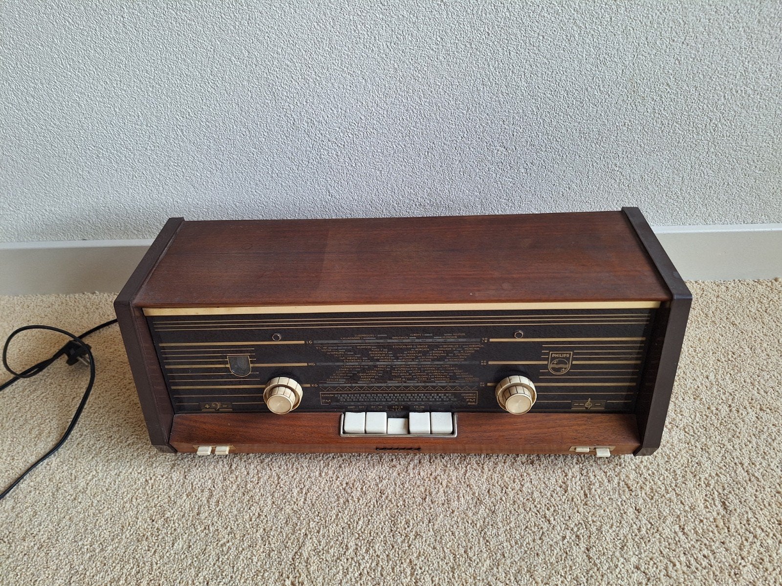 Vintage Philips buizenradio - werkend, Audio, Tv en Foto, Ophalen, Gebruikt
