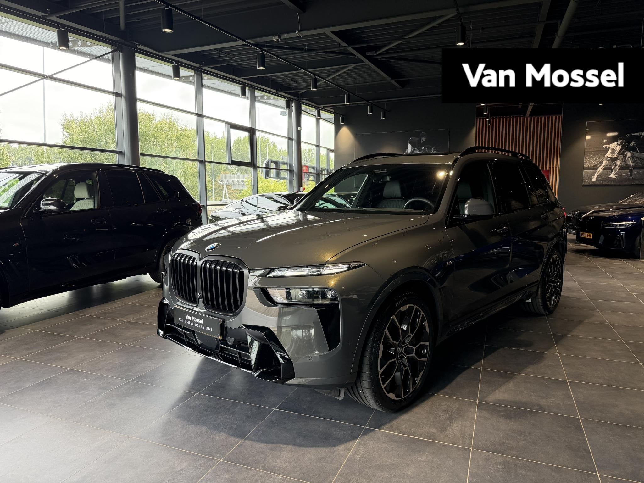 BMW X7 xDrive40i | M-SPORT | 22 INCH | SOFTCLOSE | INTEGRAL, Auto's, 12 maanden, Gebruikt, 7 stoelen, Vierwielaandrijving
