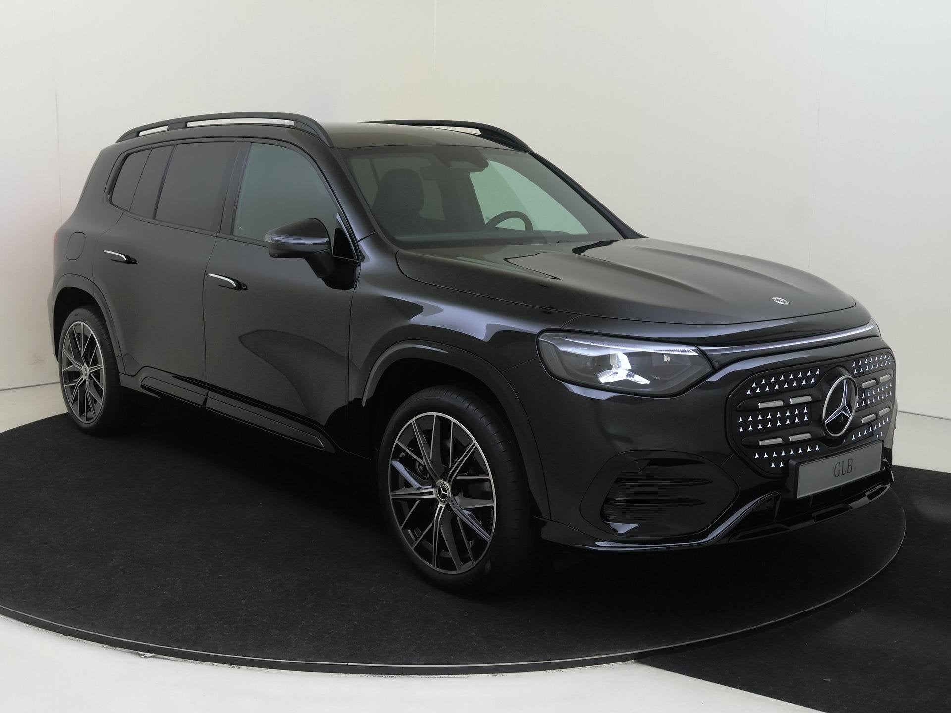 Mercedes-Benz GLB 250+ Business Solution AMG 85.5 kWh Premiu, Auto's, Achterwielaandrijving, Zwart, Zwart, Nieuw