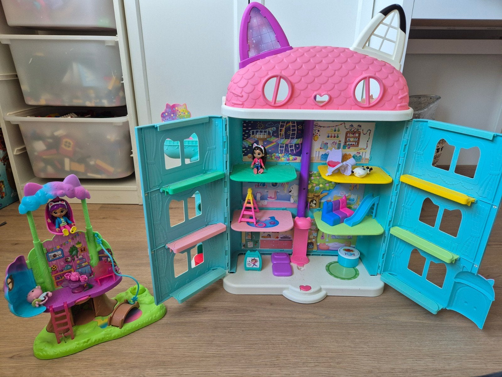 Gabby’s Poppenhuis + Feeëntuin Boomhut – leuke set, Ophalen of Verzenden, Gebruikt, Poppenhuis