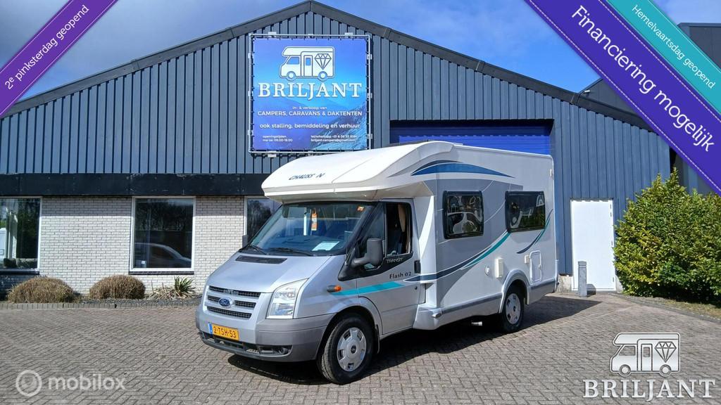 Chausson FLASH 02 M11.. 2011 fransbed, Caravans en Kamperen, Airbags, Ringverwarming, Airconditioning, Half-integraal