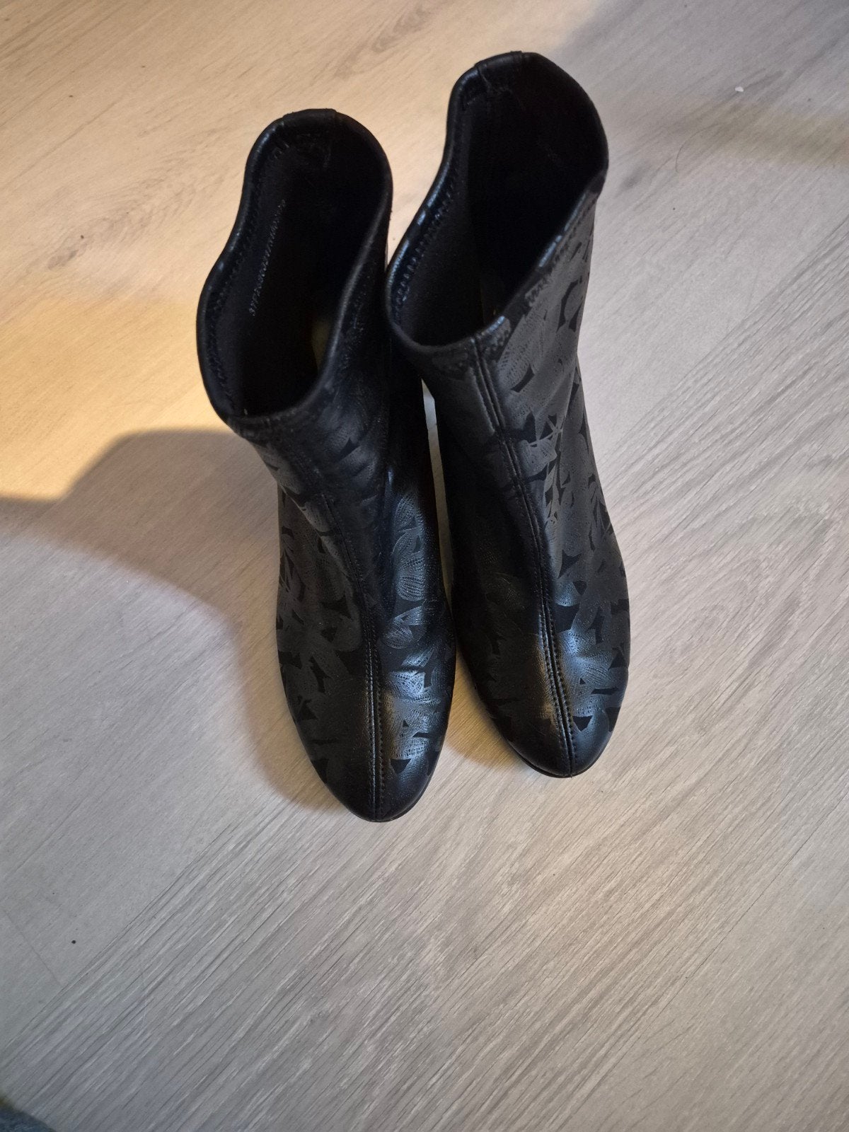 Ecco enkellaarsjes maat 37 - Zo goed als nieuw, Kleding | Dames, Schoenen, Ophalen, Ecco, Zwart, Lage of Enkellaarzen