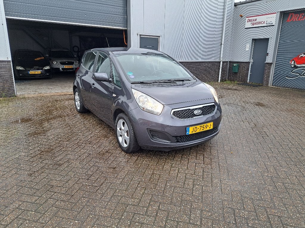 Kia Venga 1.6 Cvvt 2012 Grijs, Voorwielaandrijving, 1591 cc, 4 cilinders, Bedrijf