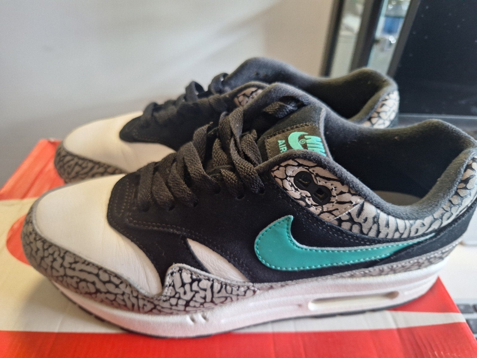 Nike air max 1 Elephant, Ophalen of Verzenden, Zo goed als nieuw, Overige kleuren
