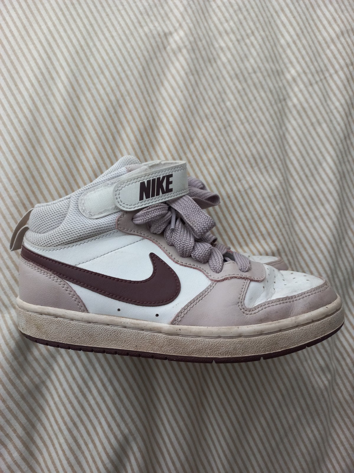 nike maat 36 hoog model, Ophalen of Verzenden, Zo goed als nieuw, Jongen of Meisje, Sportschoenen