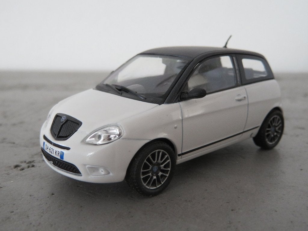 Lancia Ypsilon Momo Design - Cararama, Ophalen of Verzenden, Nieuw, Auto, Overige merken