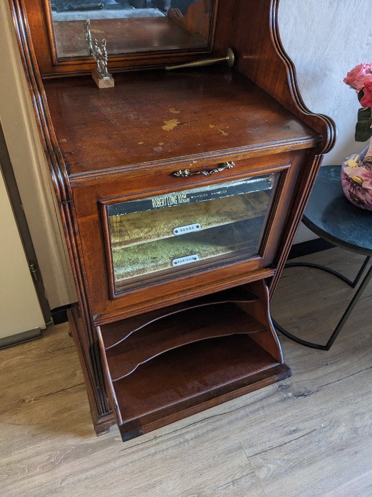 mahonie platen kast, Ophalen
