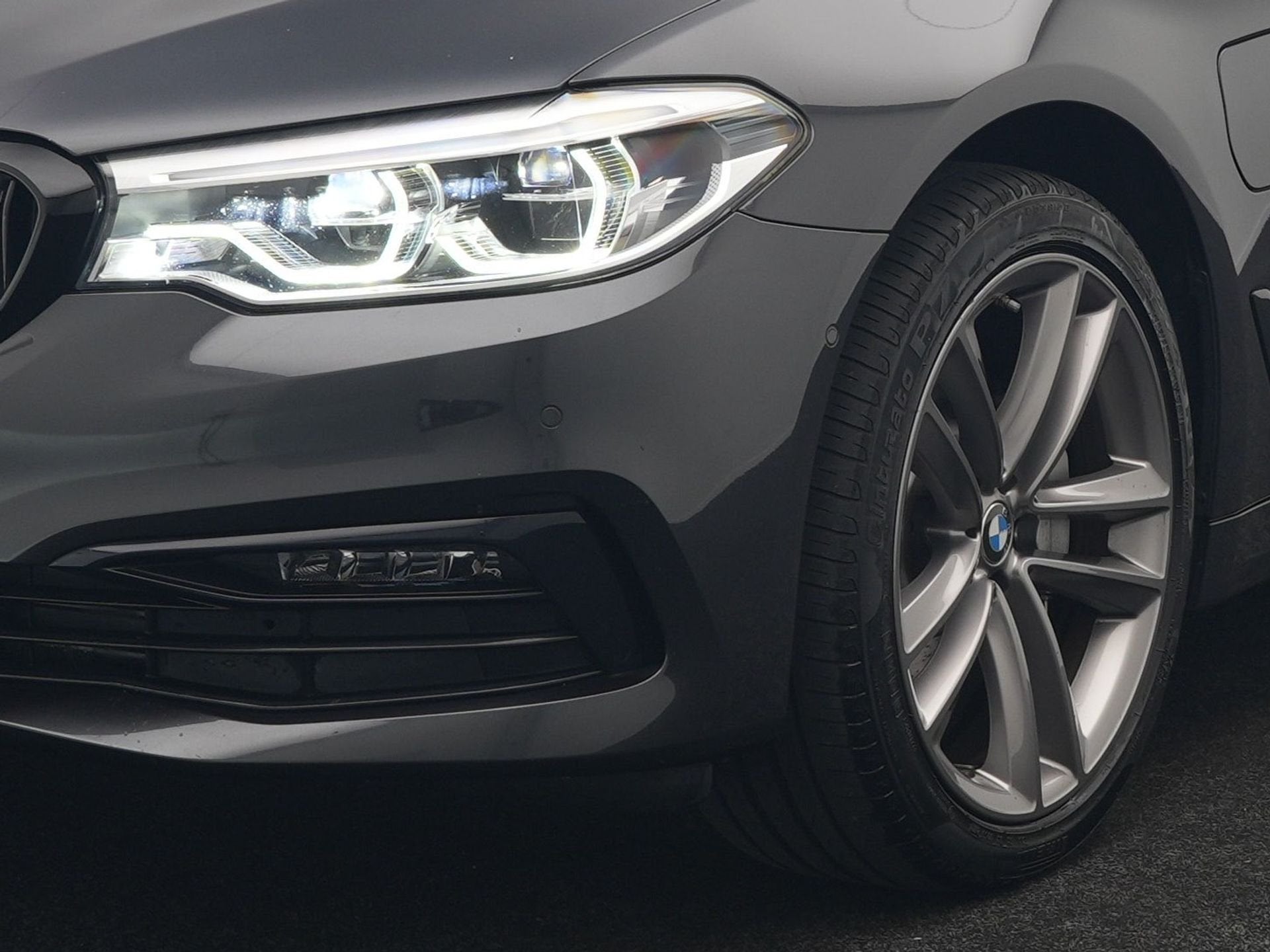 Foto 6 van BMW 5 Serie 530e iPerformance Sportline PHEV 252pk | Adaptiv