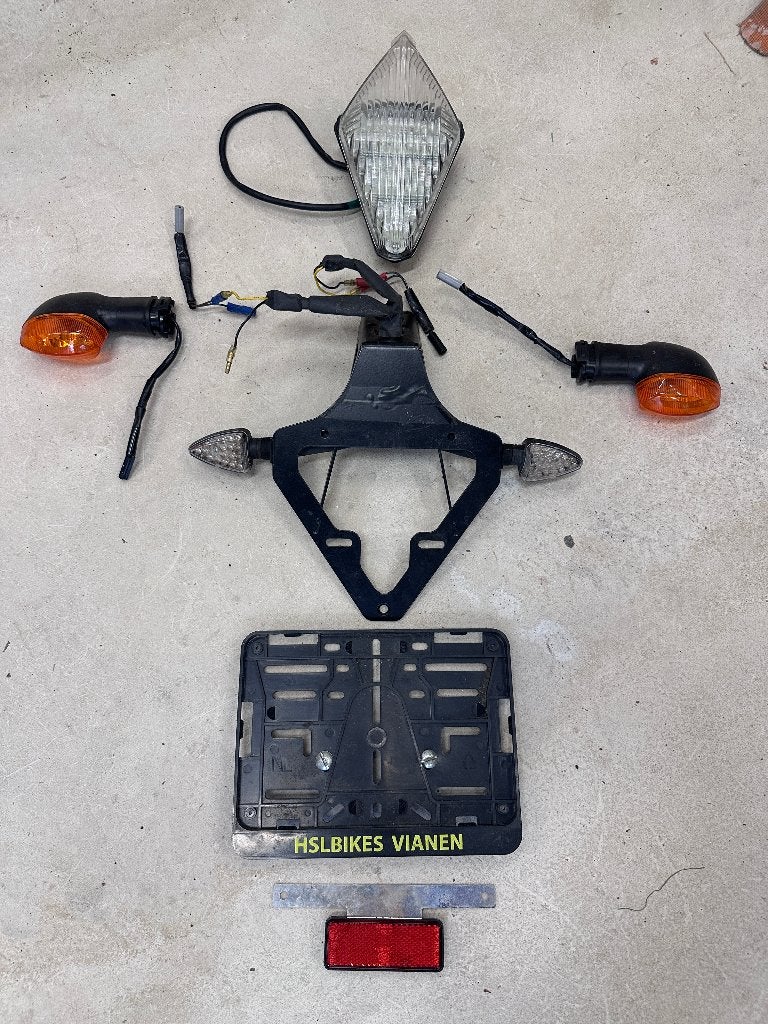 Yamaha YZF-R1 kentekenplaathouder met verlichting, Ophalen of Verzenden, Gebruikt