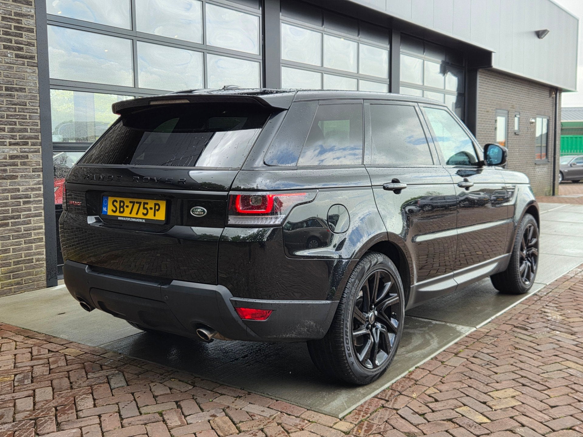 Land Rover Range Rover Sport 3.0 TDV6 HSE Dynamic, Auto's, Land Rover, Euro 5, Gebruikt, 2993 cc, Zwart