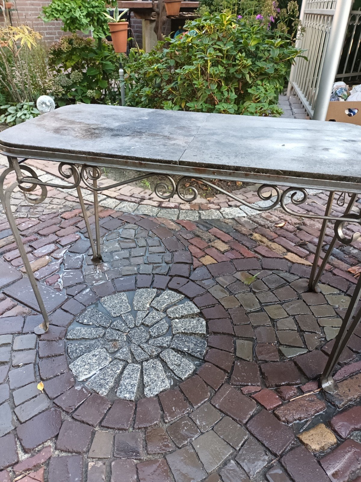 tuintafeltje met steenen blad, Ophalen, Rechthoekig