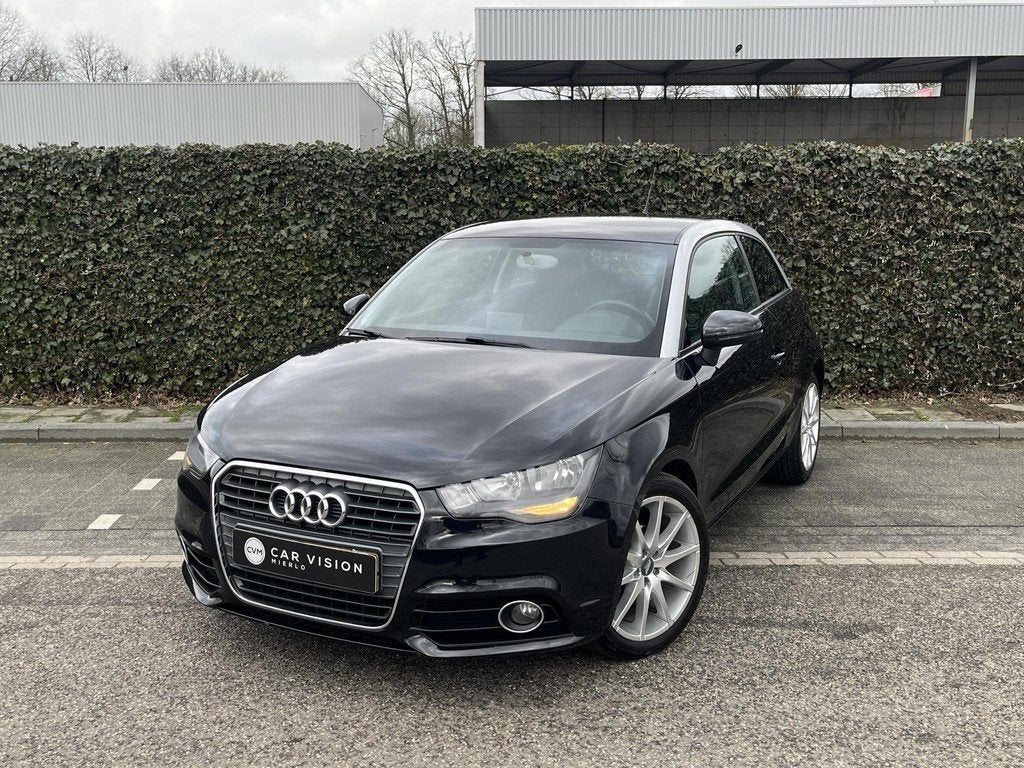 Audi A1 1.2 TFSI Ambition * Navi * Bluetooth * Cruise * Gara, Auto's, Voorwielaandrijving, Euro 5, 4 cilinders, 4 stoelen