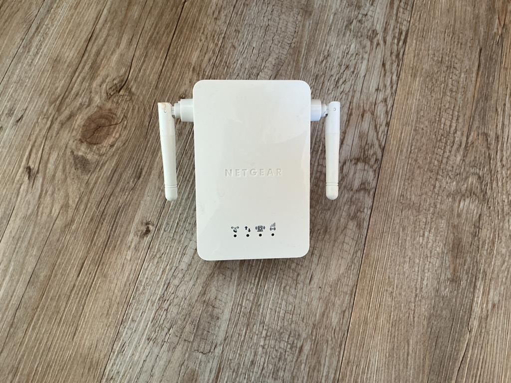Netgear WiFi versterker Range Extender - Goed werkend, Ophalen of Verzenden, Zo goed als nieuw, Router