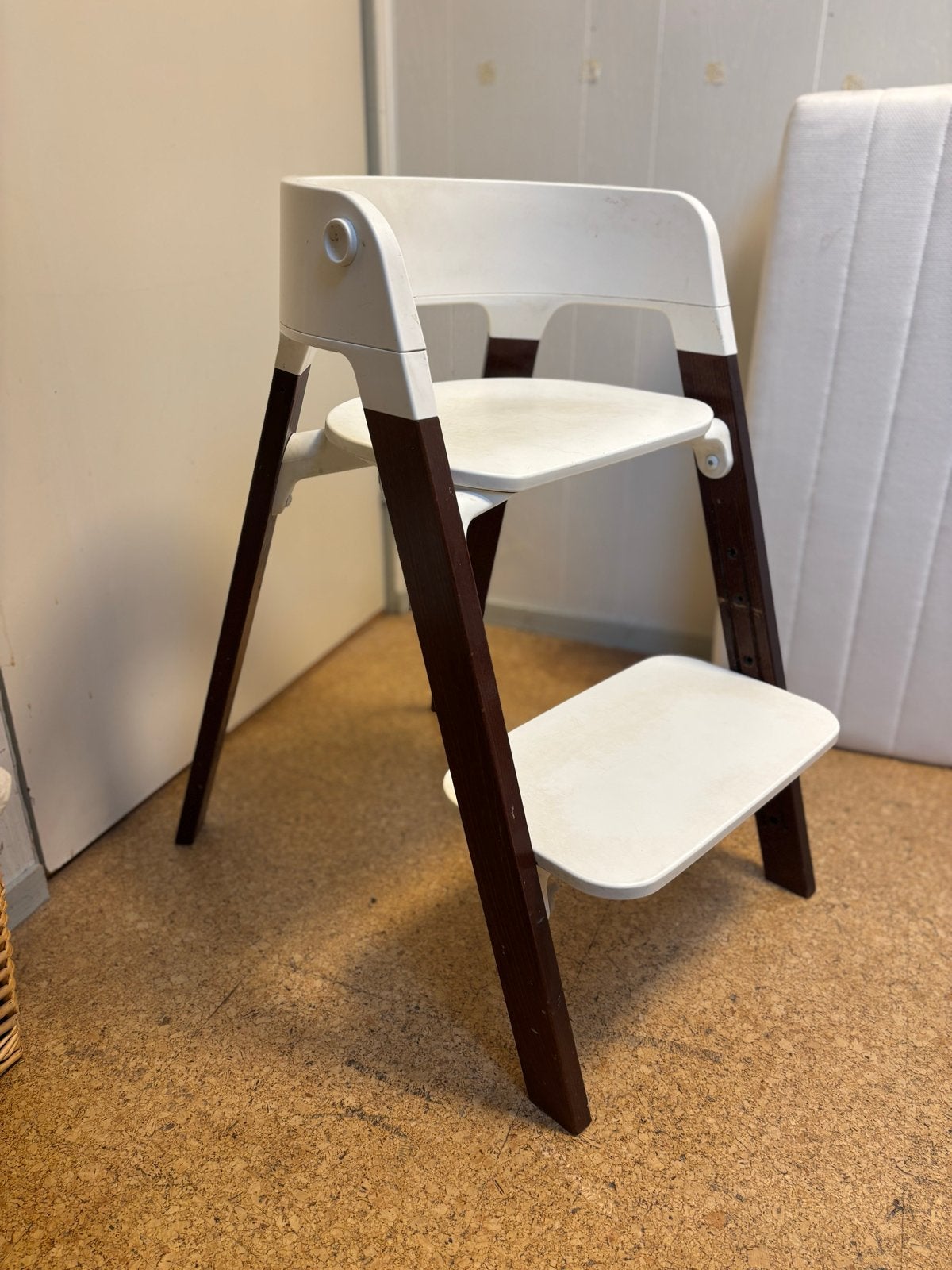 Stokke Steps Stoel met Kinderzitje en Eetplateau, Ophalen, Gebruikt, Meegroeistoel, Afneembaar eetblad