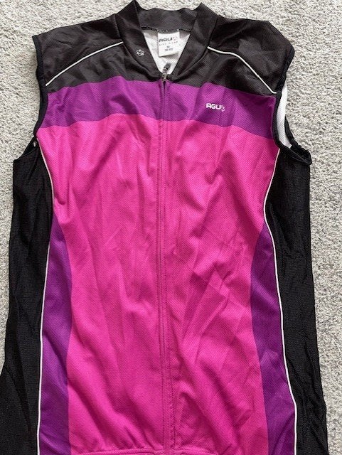 Mooi fietsshirt-sportshirt AGU, Maat 38/40 (M), Overige kleuren, Ophalen of Verzenden, Hardlopen of Fietsen