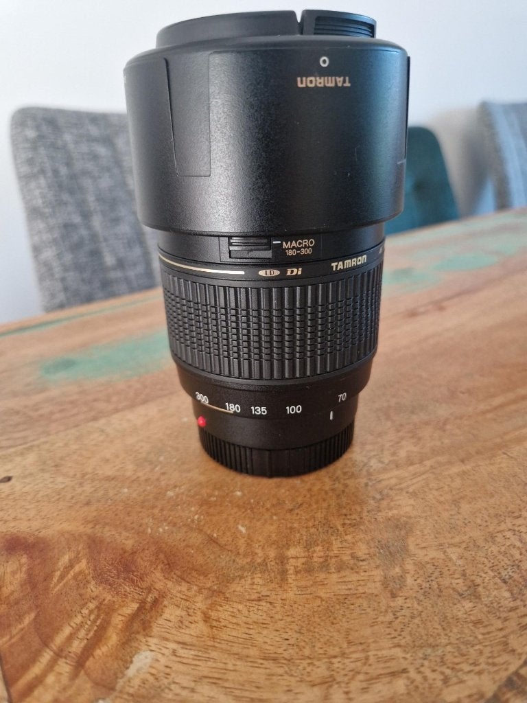 Tamron 70-300mm f/4-5.6 Macro (Sony A), Ophalen, Sony, Telelens, Zo goed als nieuw