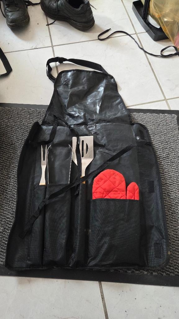 Barbecue accessoires (tang, vork, kwast etc), Ophalen of Verzenden, Zo goed als nieuw, Onbekend