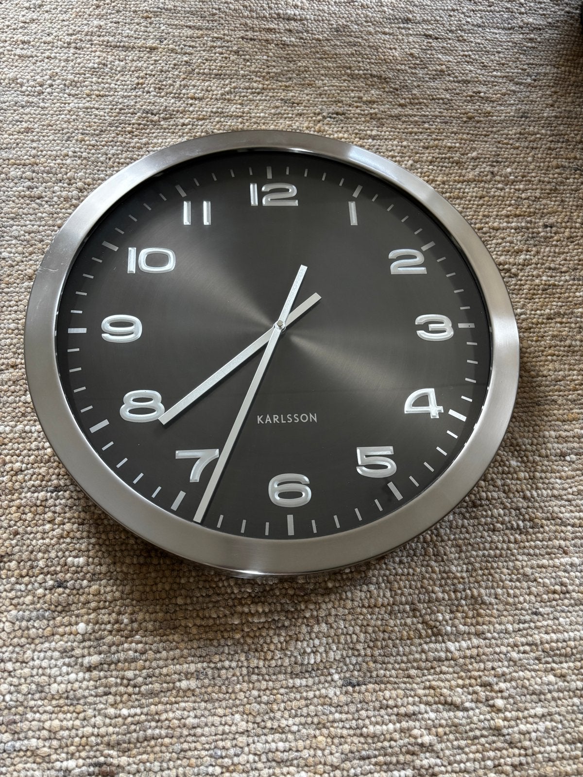 Karlsson Maxi Klok Wandklok - 50 cm, Huis en Inrichting, Ophalen, Wandklok, Analoog, Zo goed als nieuw