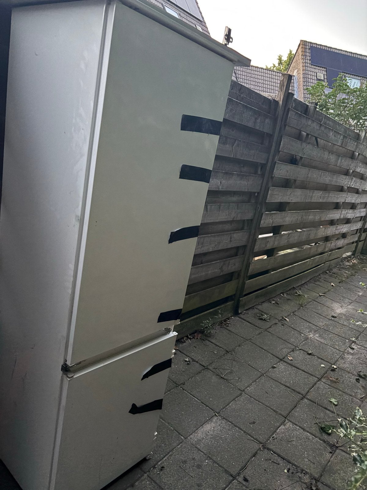 Oud ijzer koelkast met vriezer ophalen in Ede, Ophalen, Niet werkend, Met vriesvak, 160 cm of meer