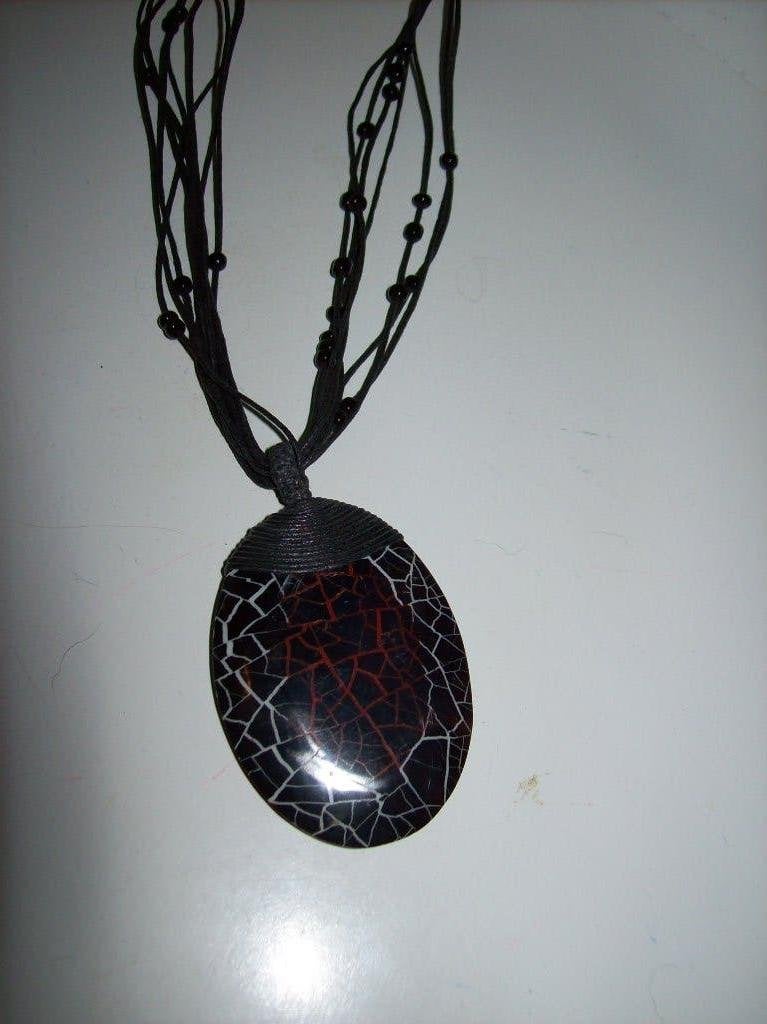 Ketting Zwart Koord Mooie Fraaie Hanger met werkje, Sieraden, Tassen en Uiterlijk, Kettingen, Met hanger, Verzenden, Zwart, Nieuw