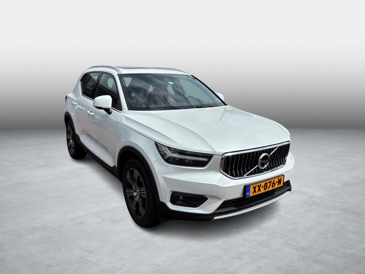 Volvo XC40 2.0 T4 Inscription | Trekhaak | Panoramadak | 360, Auto's, 15 km/l, Euro 6, Wit, 93 €/maand