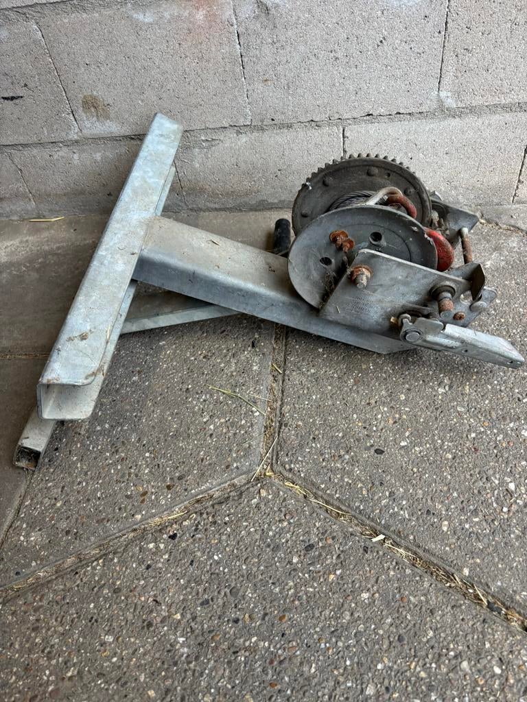 Lier met staalkabel en haak, Doe-het-zelf en Verbouw, Lieren en Takels, Ophalen of Verzenden, Gebruikt, Handmatig