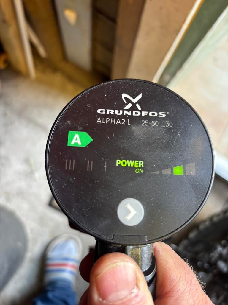 Te koop Grundfos ALPHA1 25-40 130 cv pomp, Ophalen, Zo goed als nieuw