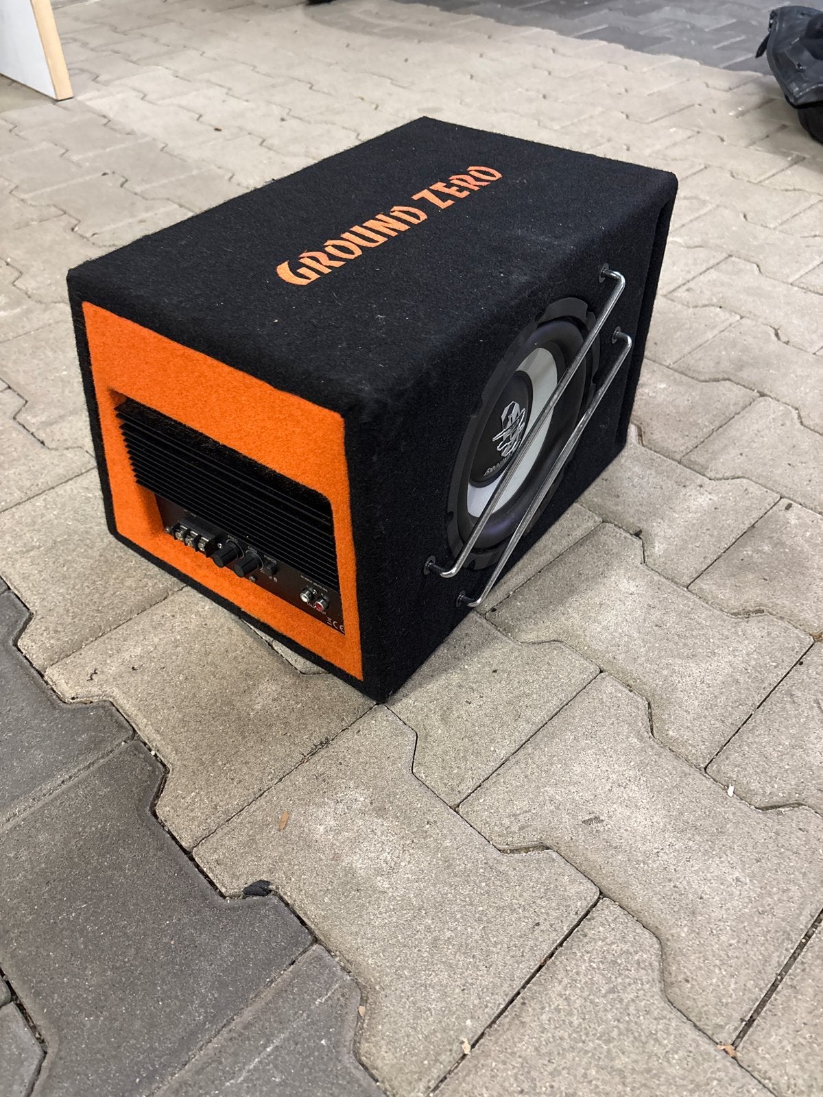 Ground Zero GZIB 200BR-ACT Subwoofer - Actief, Auto diversen, Autospeakers, Ophalen of Verzenden, Gebruikt