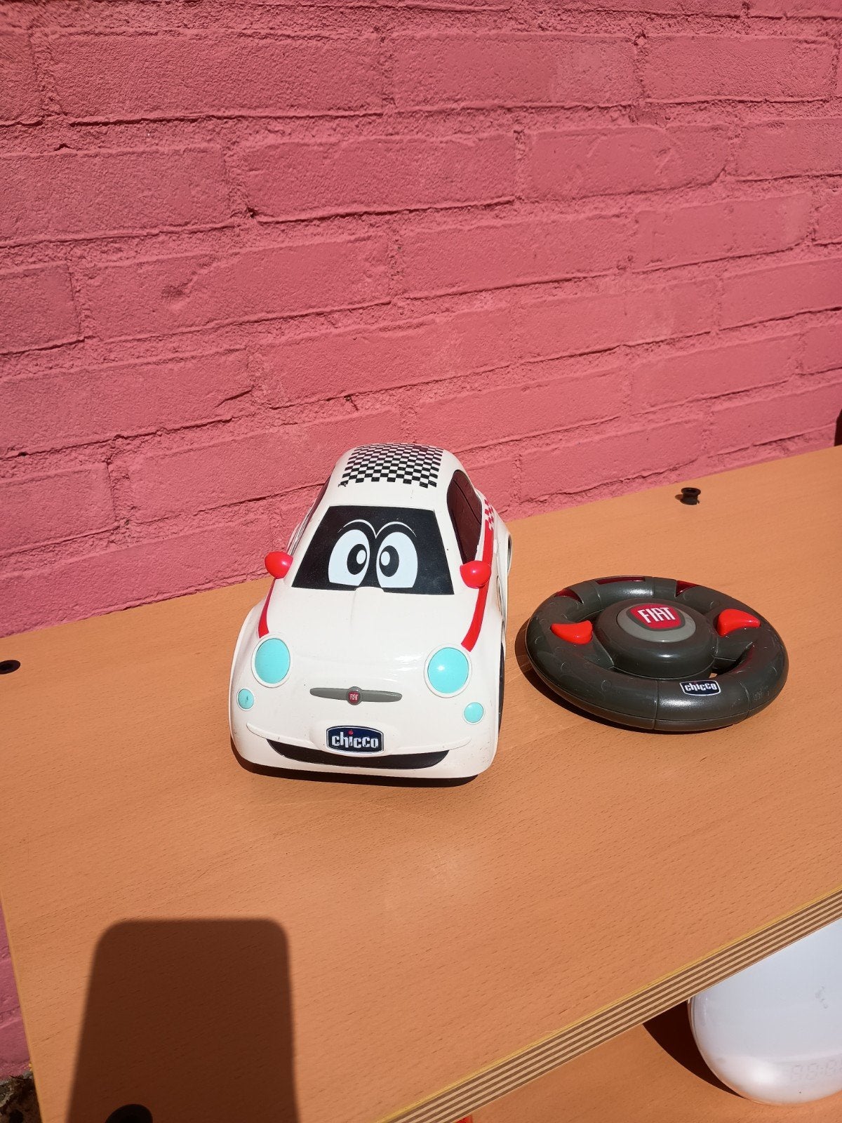 Chicco bestuurbare auto met afstandsbediening, Kinderen en Baby's, Speelgoed | Speelgoedvoertuigen, Ophalen of Verzenden, Gebruikt