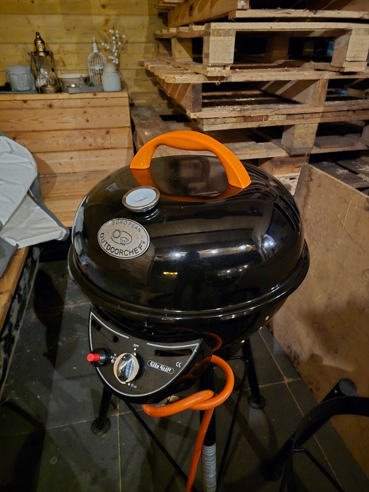 Compacte Outdoorchef gasbarbecue met temperatuurmeter, Ophalen, Gebruikt, Outdoorchef