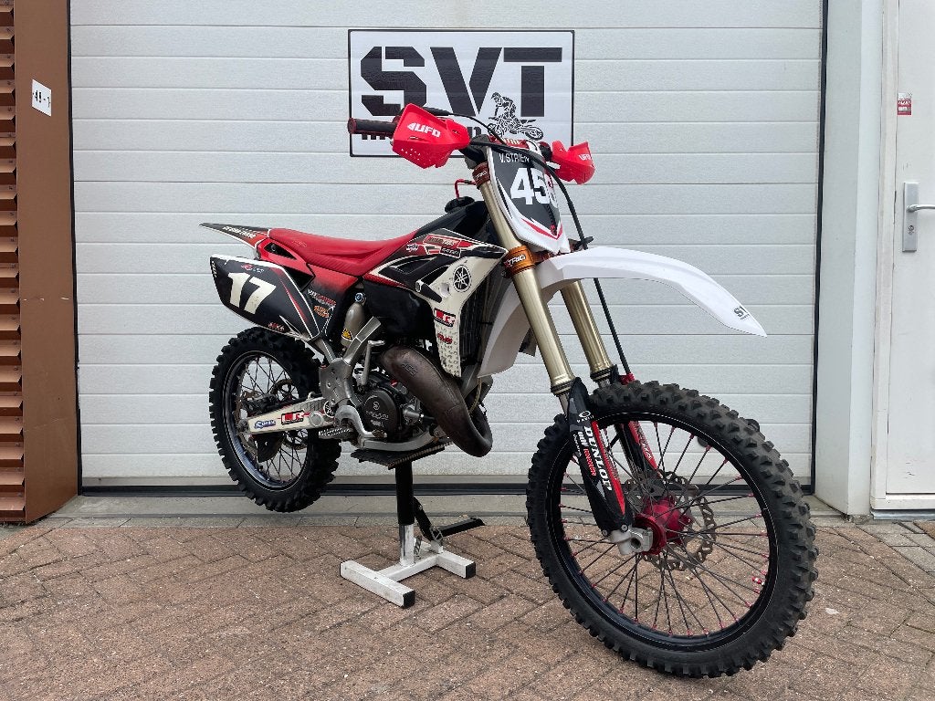 Yamaha YZ 125 special, Japan, Yamaha, Handgeschakeld, 1 cilinder