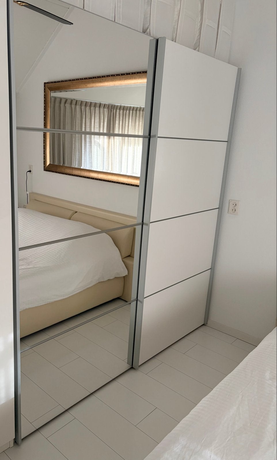 Kledingkast Verona met schuifdeuren en spiegel, Huis en Inrichting, Kasten | Kledingkasten, Ophalen, Gebruikt, 200 cm of meer