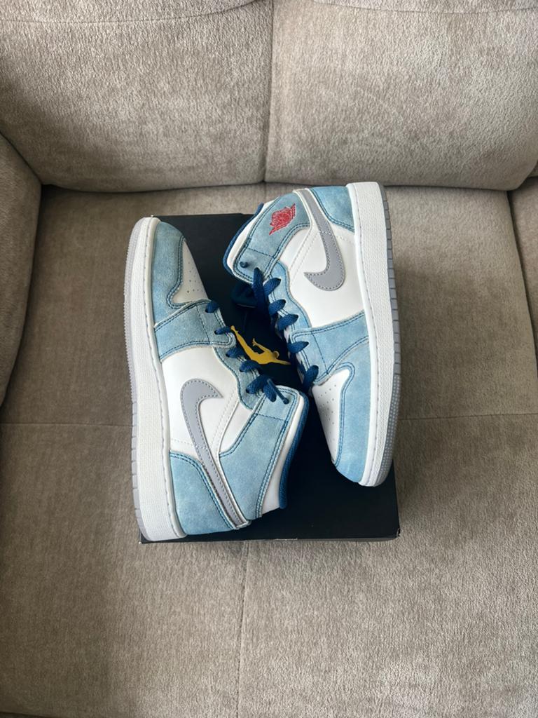 Jordan 1 Mid SE French Blue Light Steel maat 37,5, Ophalen of Verzenden, Nieuw, Blauw, Sneakers of Gympen