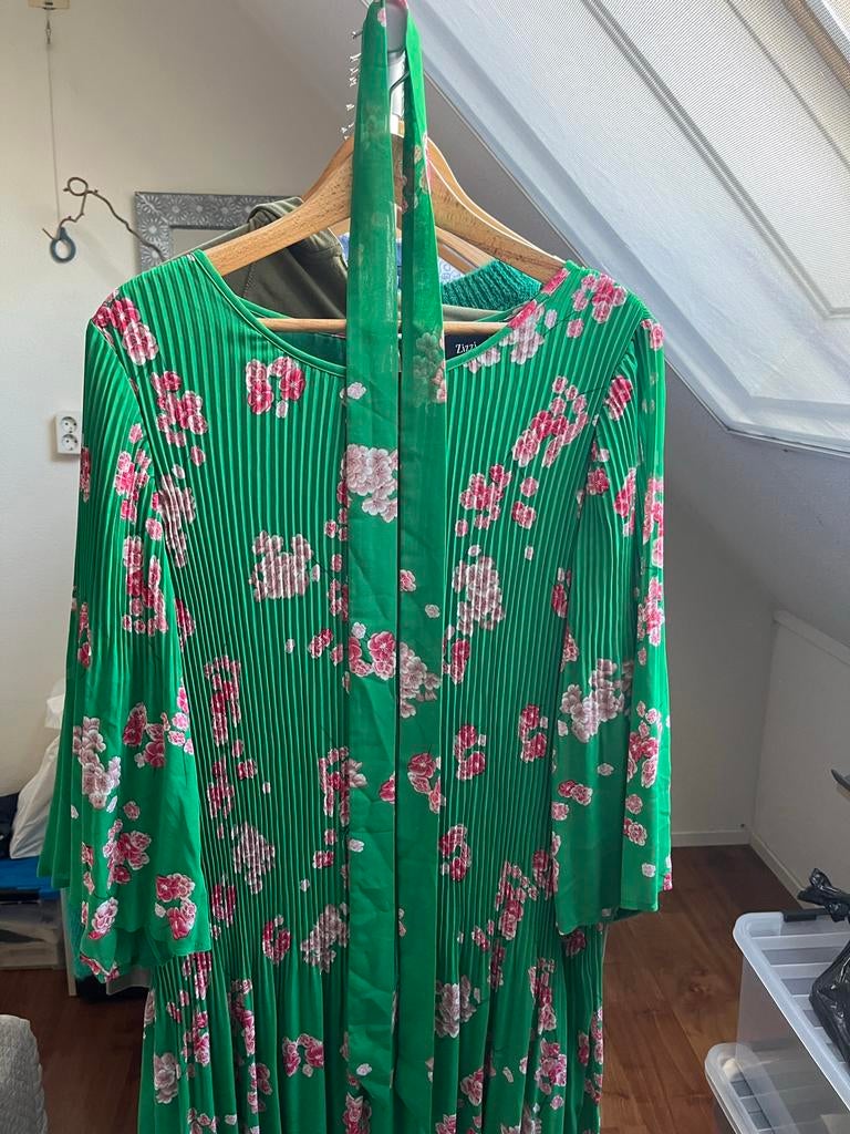 Zizzi jurk maat S (44-46) met onderjurk en ceintuur, Maat 42/44 (L), Nieuw, Ophalen of Verzenden, Onder de knie