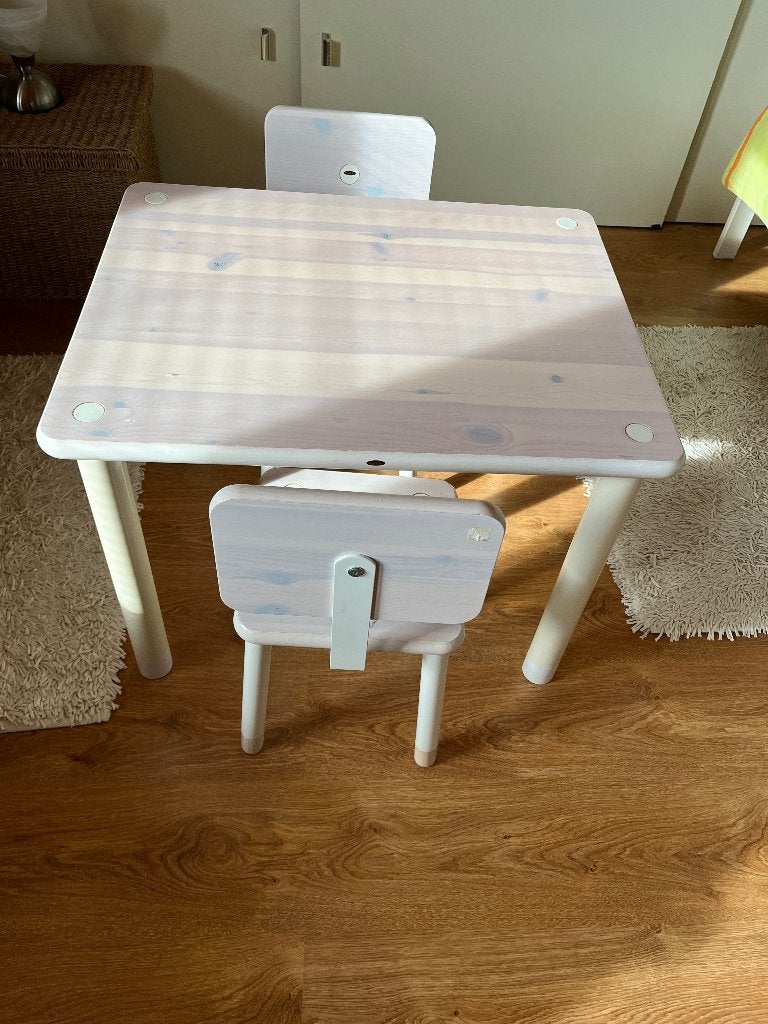 Tafeltje  en stoeltjes voor de speelkamer Flexa, Ophalen, Zo goed als nieuw, Stoel(en)