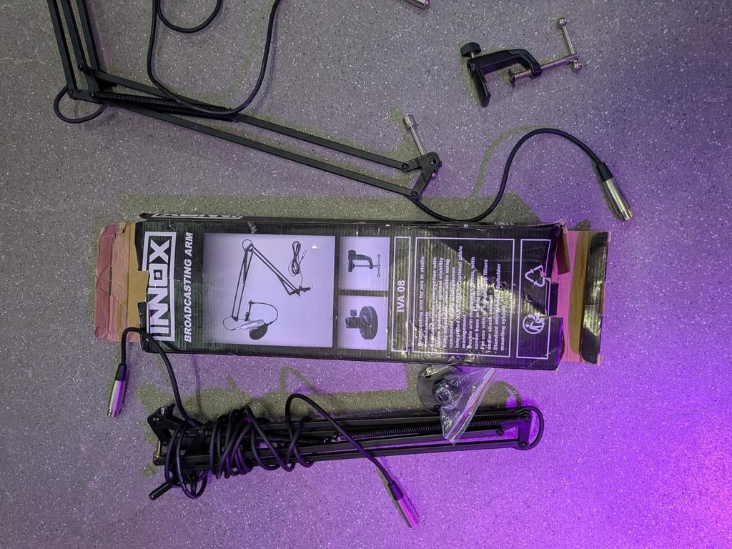 1x Innox IVA 08 Microfoonarm - Broadcasting Arm, Ophalen, Zo goed als nieuw, Studiomicrofoon