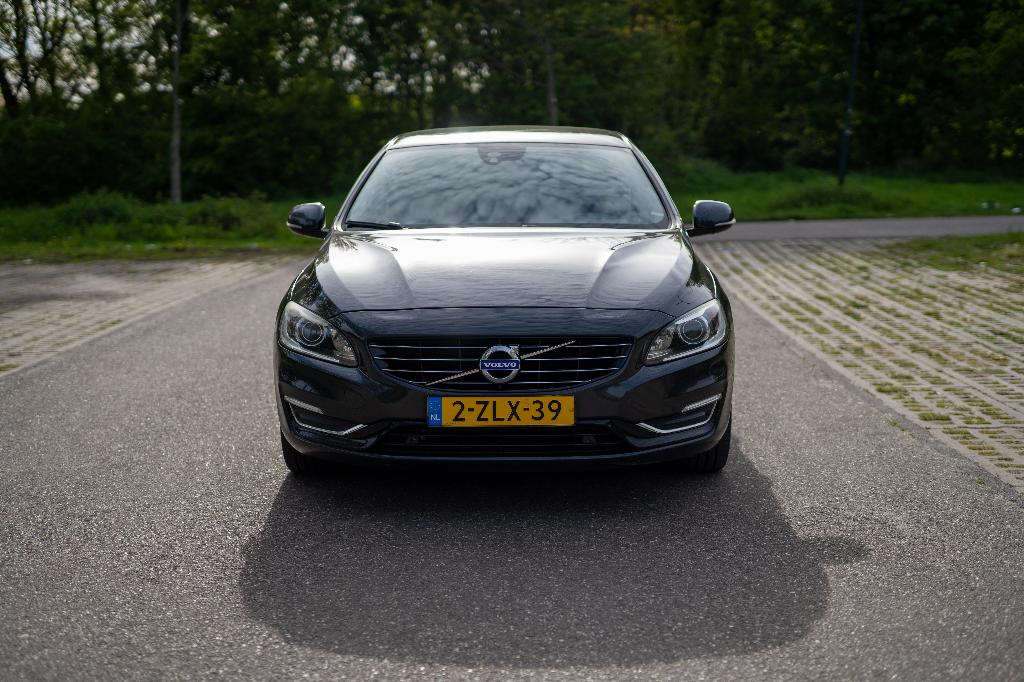 Volvo V60 D6 215pk Plug-in Hybrid 2015 Grijs, Auto's, Volvo, Particulier, V60, ABS, Achteruitrijcamera, Airbags, Airconditioning