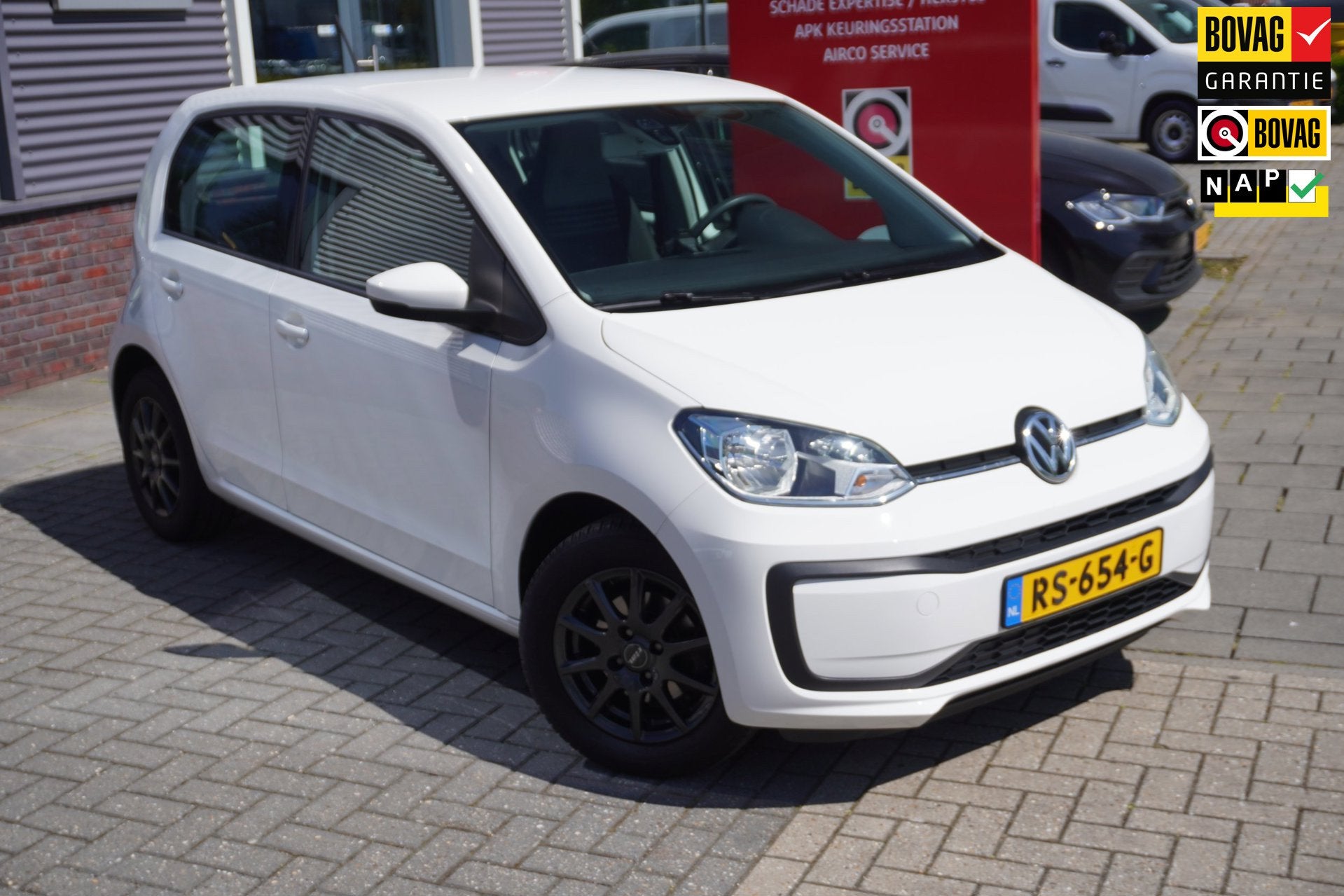 Volkswagen Up! 1.0 BMT move up! / Bluetooth / Incl winterwie, Voorwielaandrijving, Stof, Gebruikt, Wit